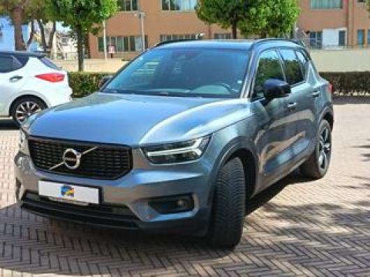 usato VOLVO XC40