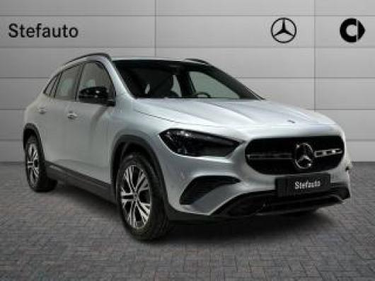 Km 0 MERCEDES GLA 200