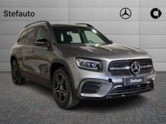 nuovo MERCEDES GLB 200