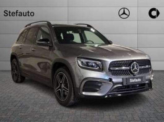 nuovo MERCEDES GLB 200