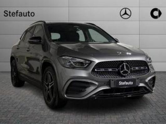 nuovo MERCEDES GLA 200