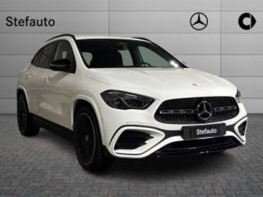 nuovo MERCEDES GLA 200