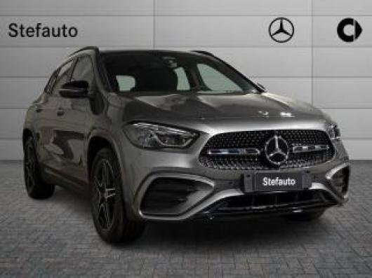 nuovo MERCEDES GLA 200