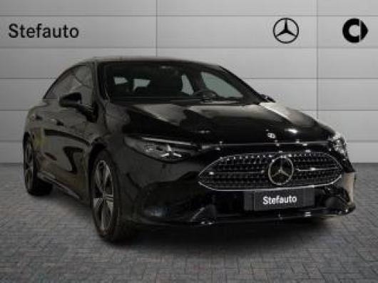 nuovo MERCEDES CLA 200