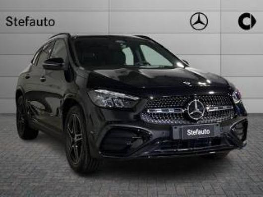 nuovo MERCEDES GLA 200
