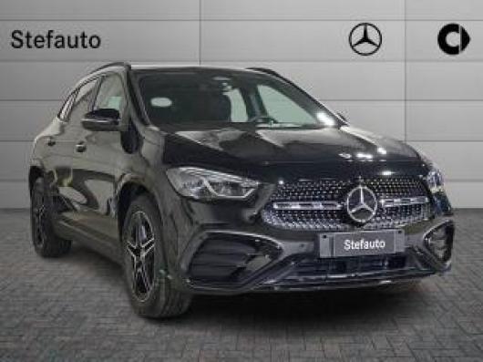nuovo MERCEDES GLA 200