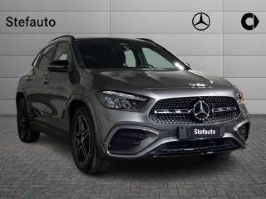 nuovo MERCEDES GLA 200