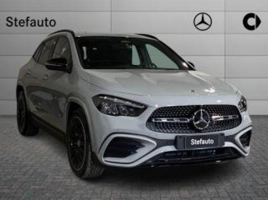nuovo MERCEDES GLA 200