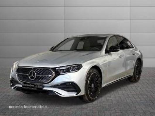 Km 0 MERCEDES E 300