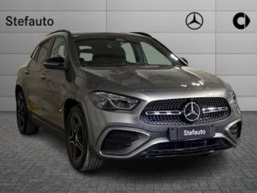nuovo MERCEDES GLA 200