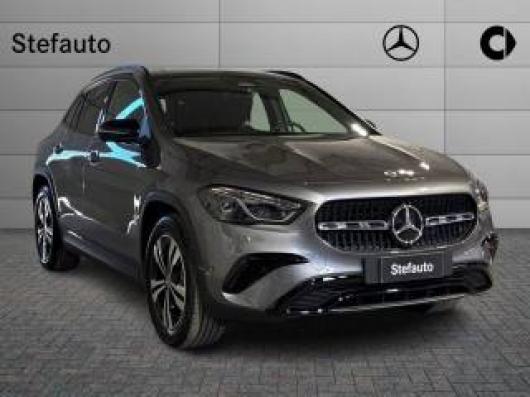 nuovo MERCEDES GLA 200