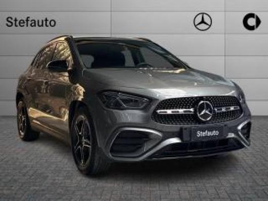nuovo MERCEDES GLA 200