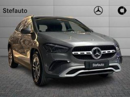 nuovo MERCEDES GLA 180