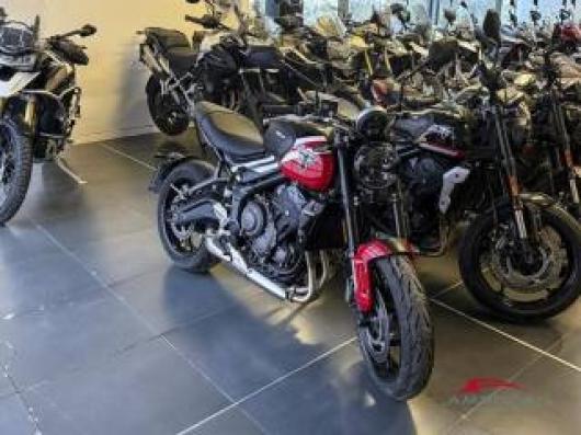 nuovo TRIUMPH Trident 660