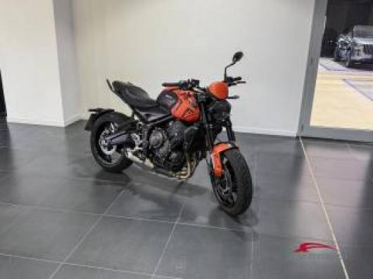 usato TRIUMPH Trident 660