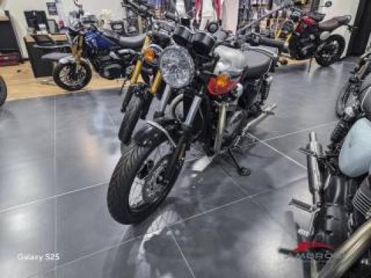 nuovo TRIUMPH Bonneville Bobber