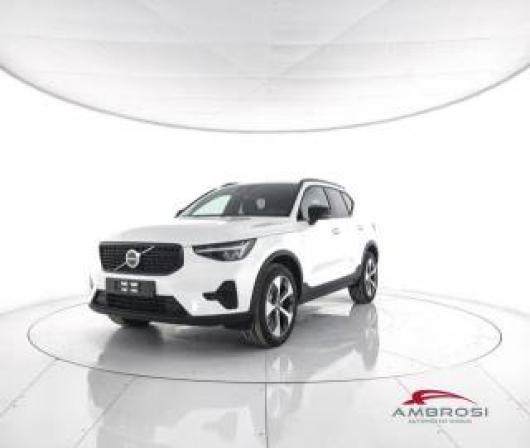 nuovo VOLVO XC40