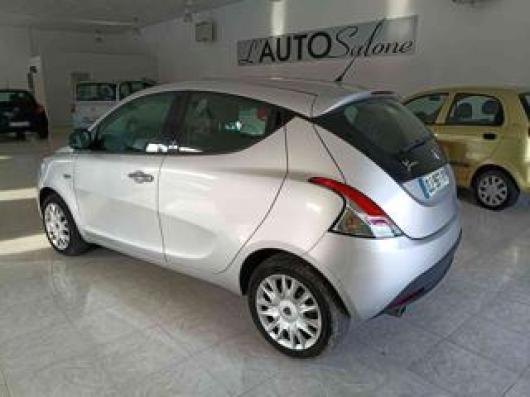 usato LANCIA Ypsilon