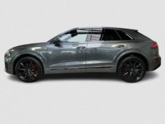 Km 0 AUDI Q8