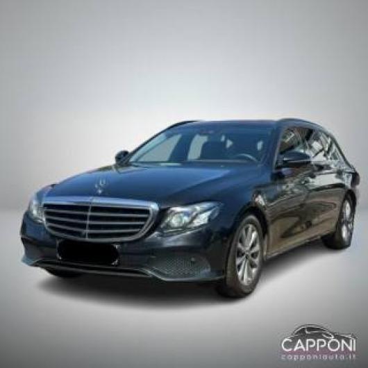 usato MERCEDES E 220