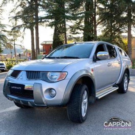usato MITSUBISHI L200