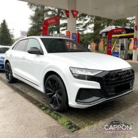 usato AUDI Q8