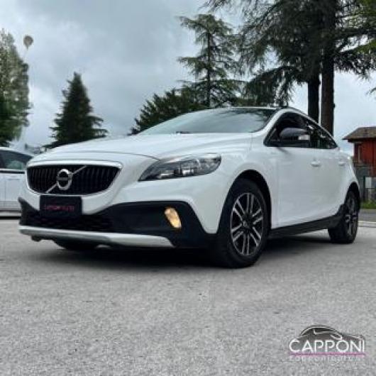 V40 Cross Country