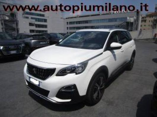 usato PEUGEOT 5008