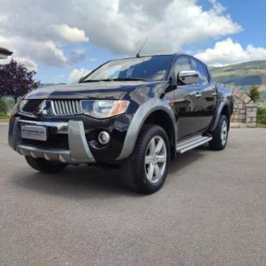 usato MITSUBISHI L200