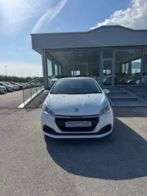 usato PEUGEOT 208