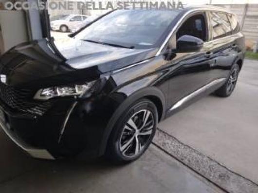 usato PEUGEOT 5008