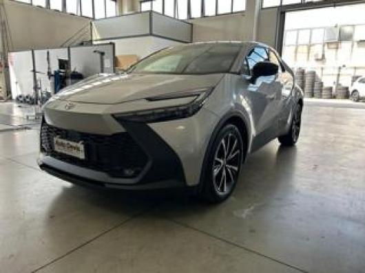 usato TOYOTA C HR