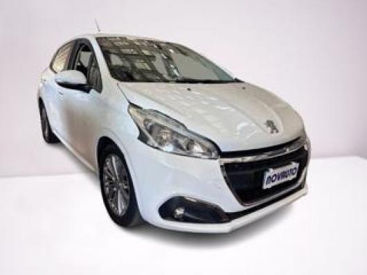 usato PEUGEOT 208
