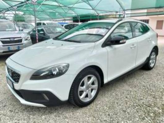V40 Cross Country