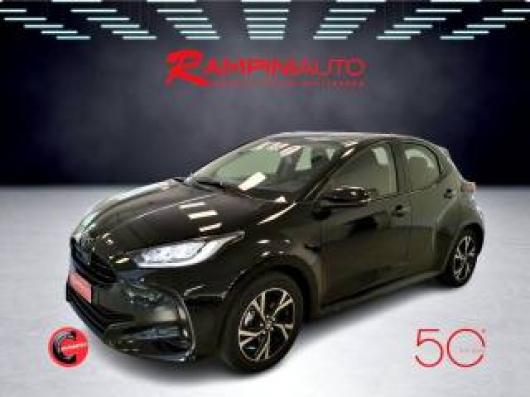 usato TOYOTA Yaris
