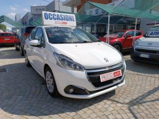 usato PEUGEOT 208