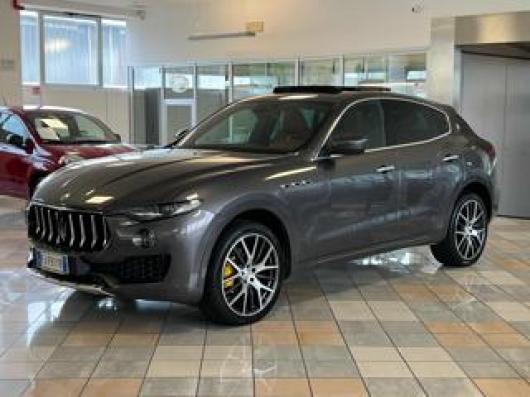 usato MASERATI Levante