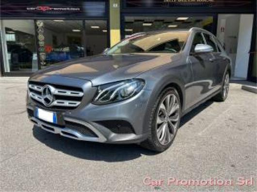 usato MERCEDES E 220