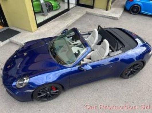 992