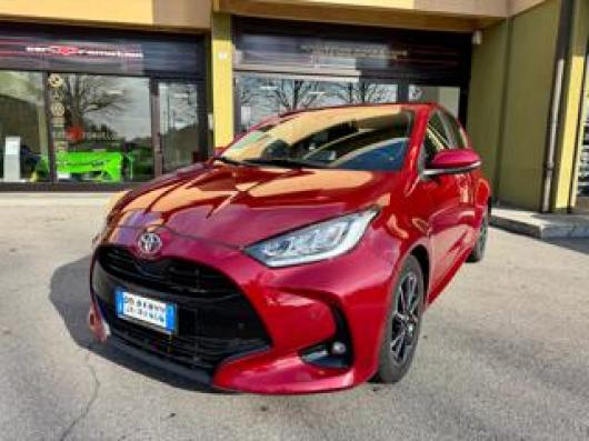 usato TOYOTA Yaris