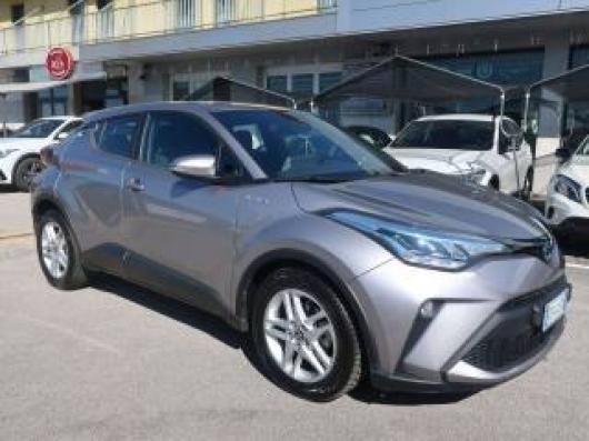 usato TOYOTA C HR
