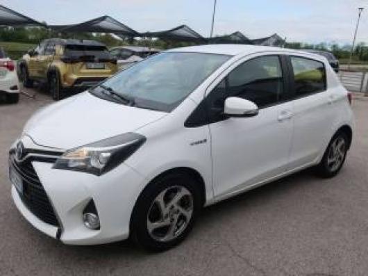 usato TOYOTA Yaris
