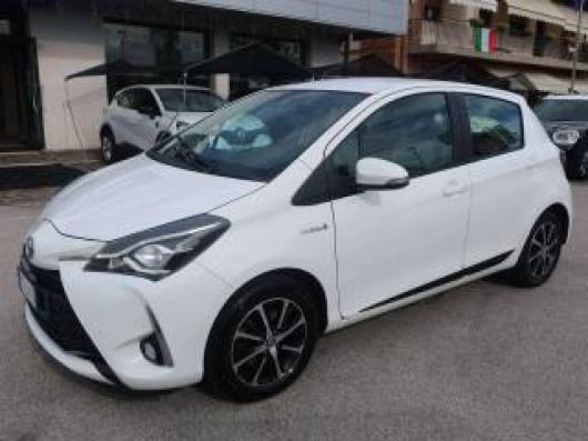 usato TOYOTA Yaris