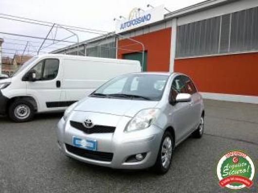 usato TOYOTA Yaris