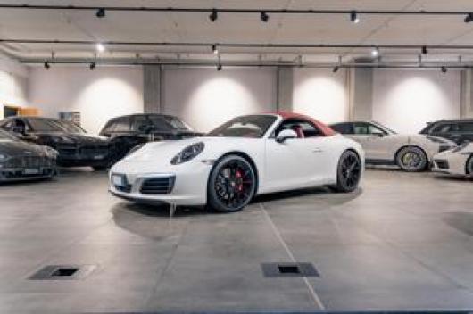 911