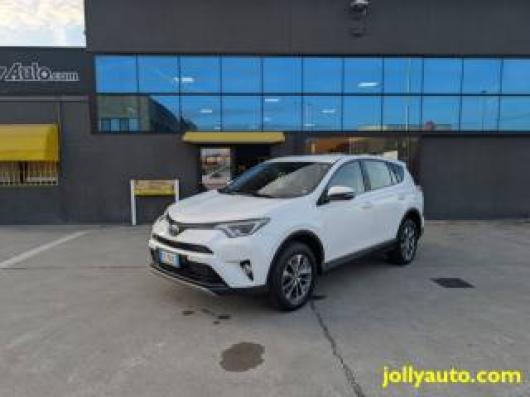 RAV 4