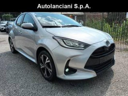 usato TOYOTA Yaris