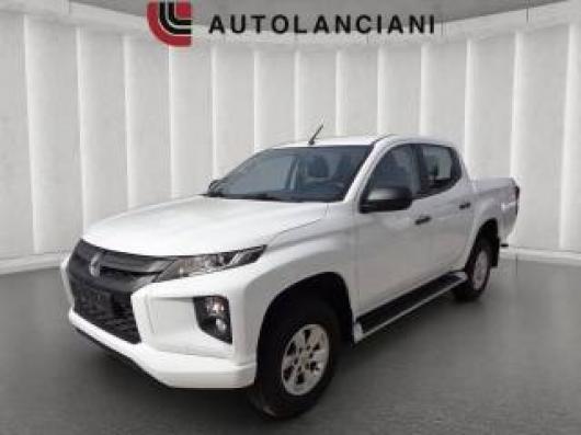 usato MITSUBISHI L200