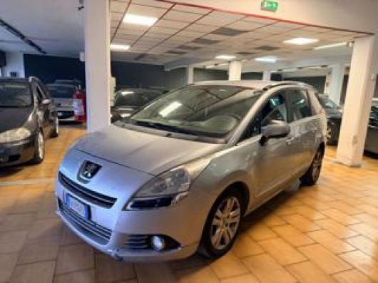 usato PEUGEOT 5008