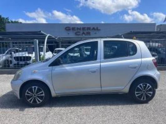 usato TOYOTA Yaris